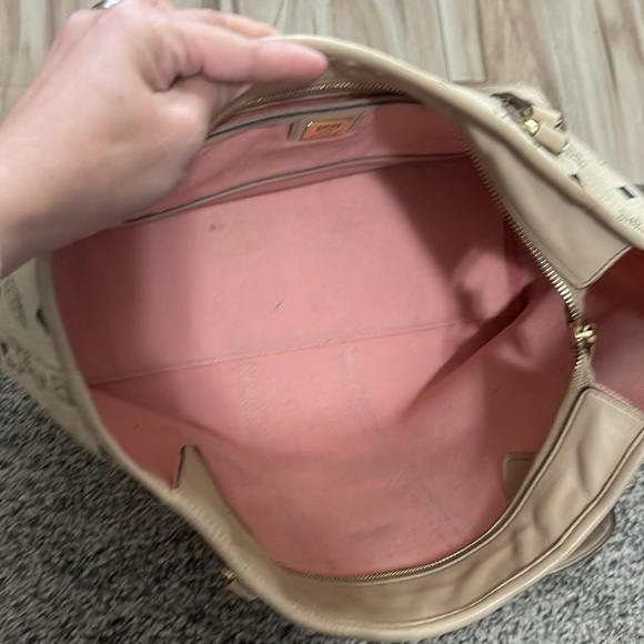 MCM Visetos in Beige and Pink Women's Tote Bag - Picture 9 of 12